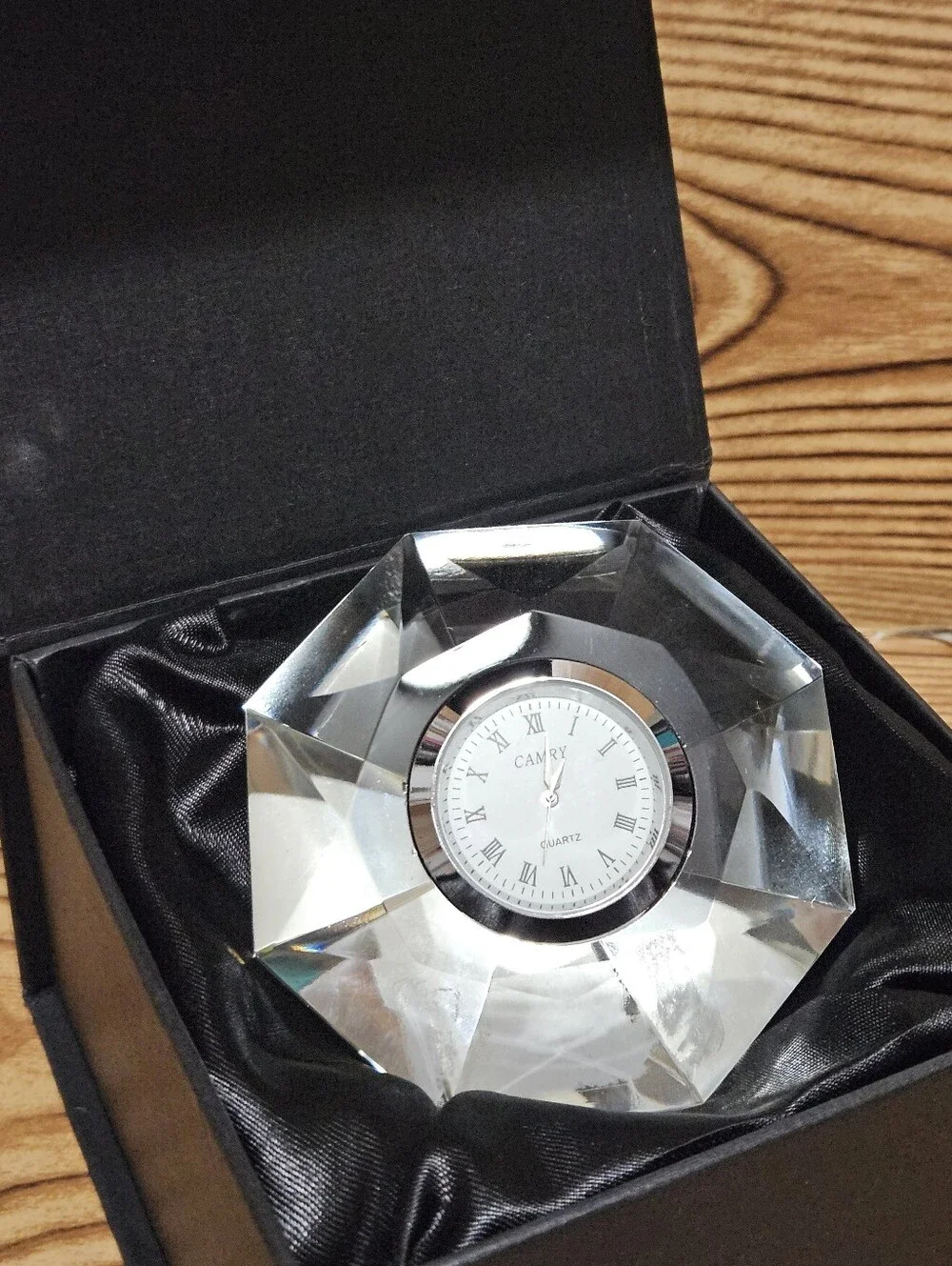 Camry Quartz Crystal Table Clock